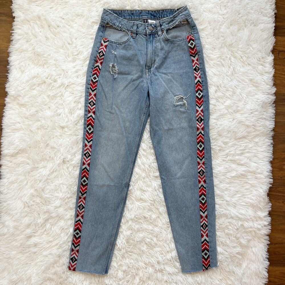 H&M Divided Women Slim Mom Jeans 4 Embroidered Distress High Rise Ankle Raw Hem - Picture 10 of 10